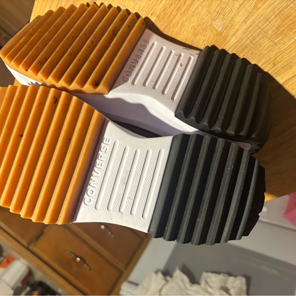 Converse run star platform  Chuck Taylor Red Canvas hi top Sneakers - Picture 8 of 8